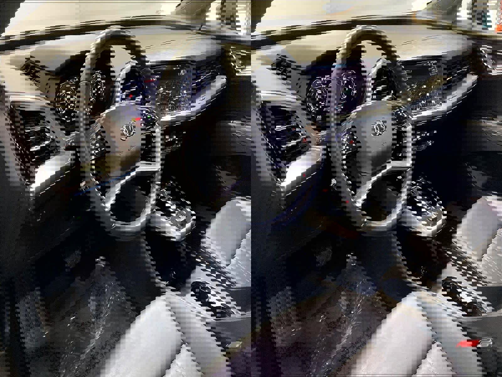 Used 2023 Audi Q4 e-tron Premium Plus w/ Premium Plus image 15