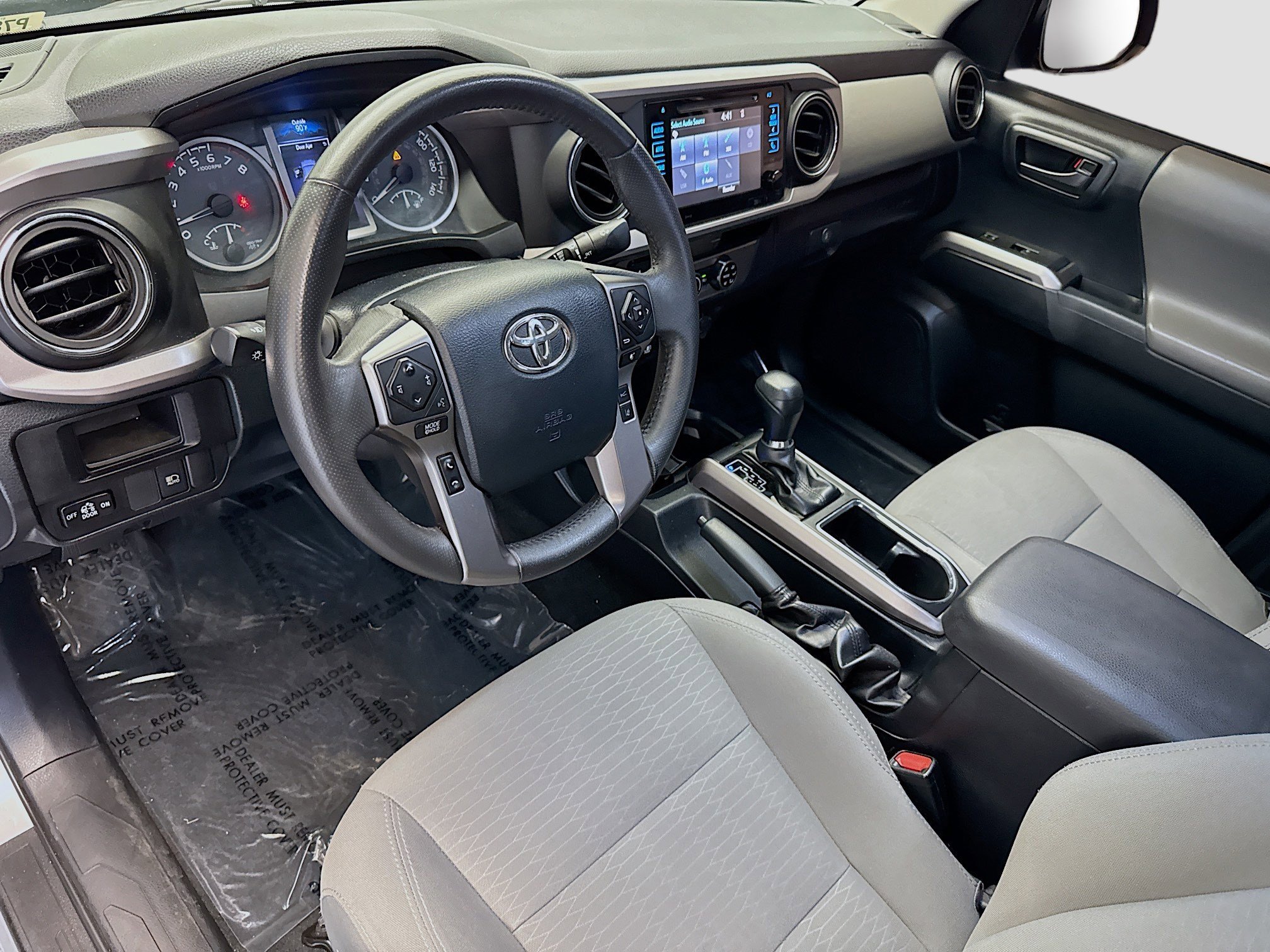 Used 2018 Toyota Tacoma SR5 RWD image 7