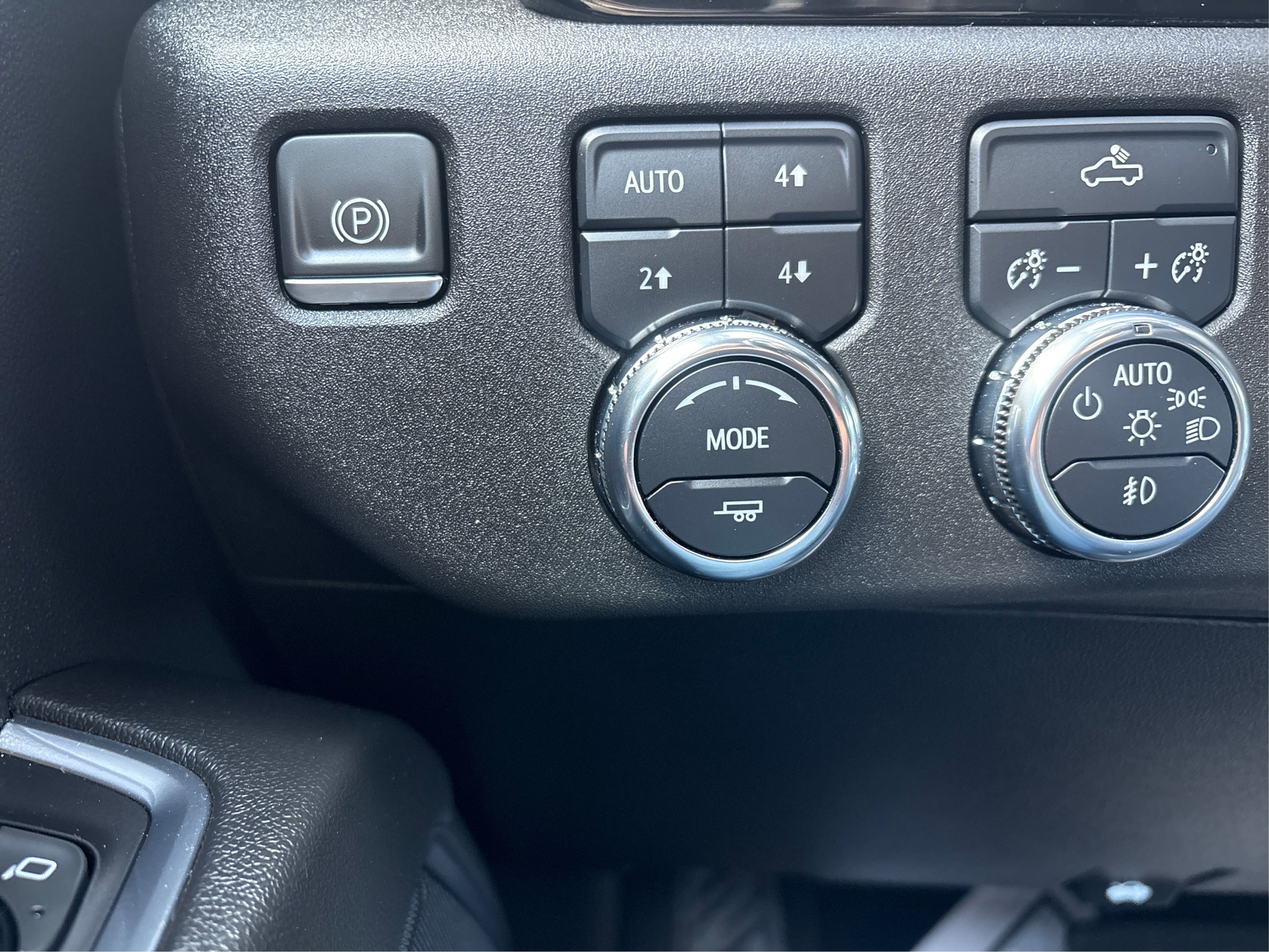 Used 2022 GMC Sierra 1500 Elevation image 24