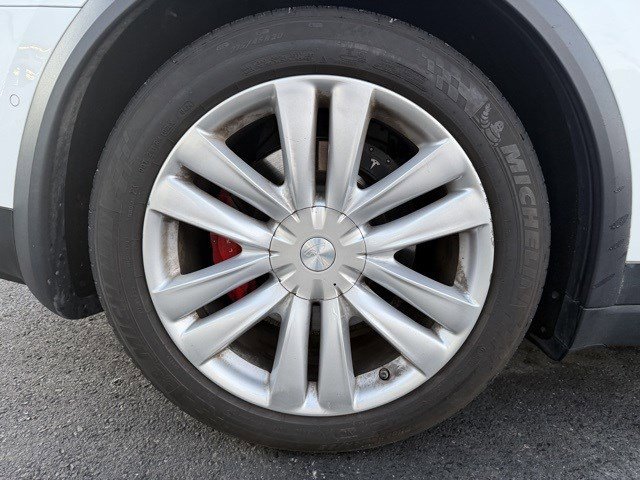 Used 2016 Tesla Model X P90D image 23