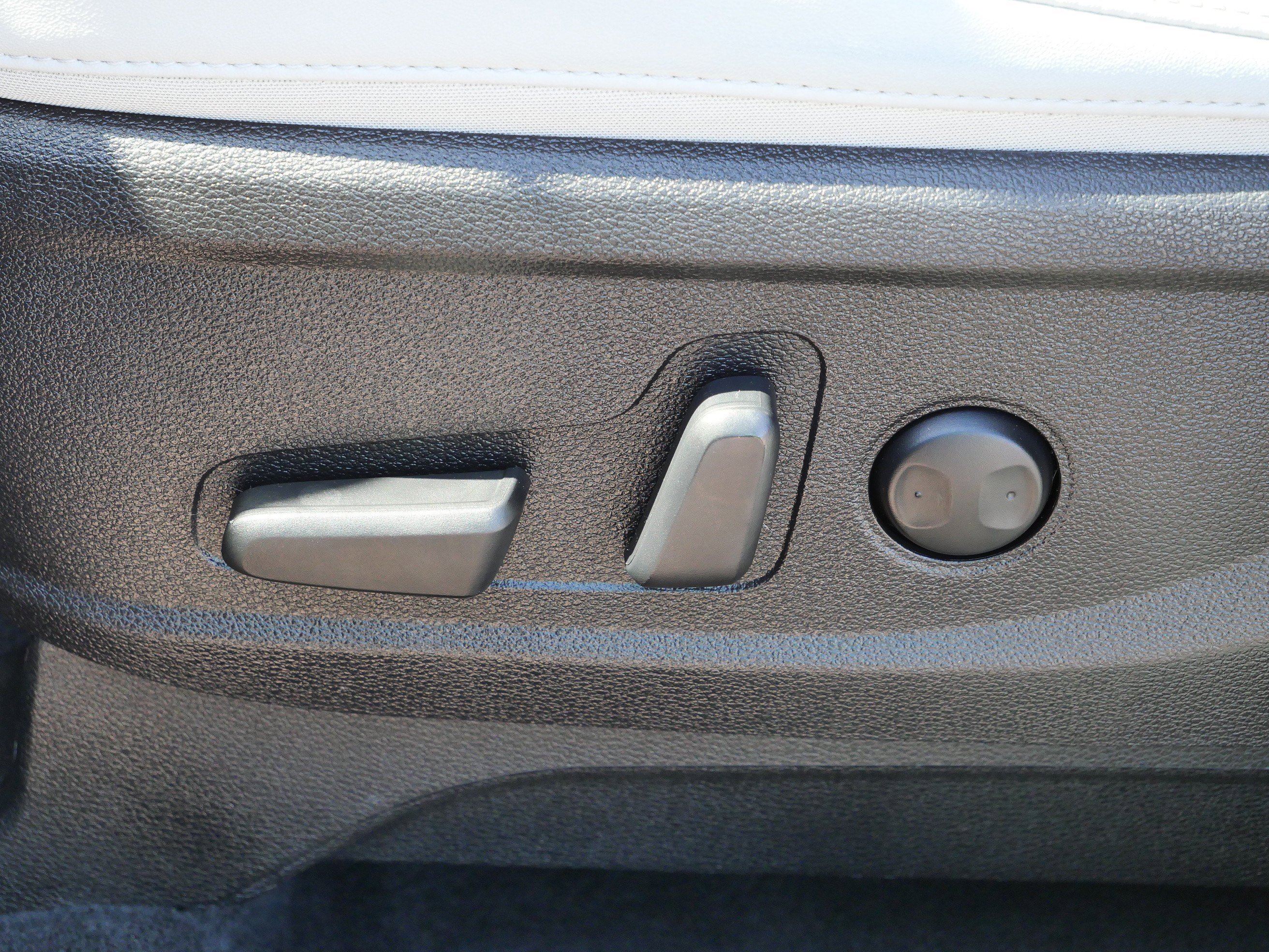 Used 2023 Kia Telluride S FWD image 20