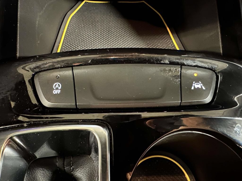 Used 2025 Chevrolet Trax ACTIV w/ Driver Confidence Package FWD image 25