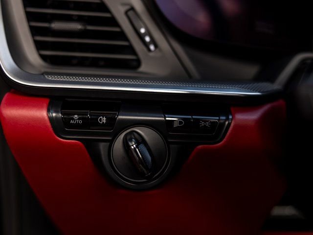 Used 2021 Porsche 911 Turbo image 40