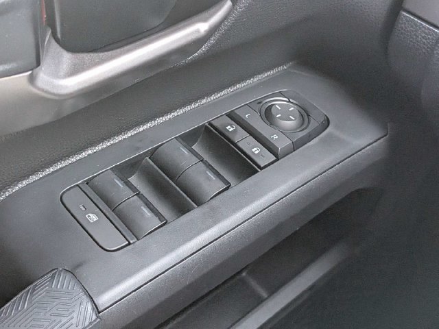 Certified 2025 Toyota Tacoma TRD Sport AWD/4WD image 28