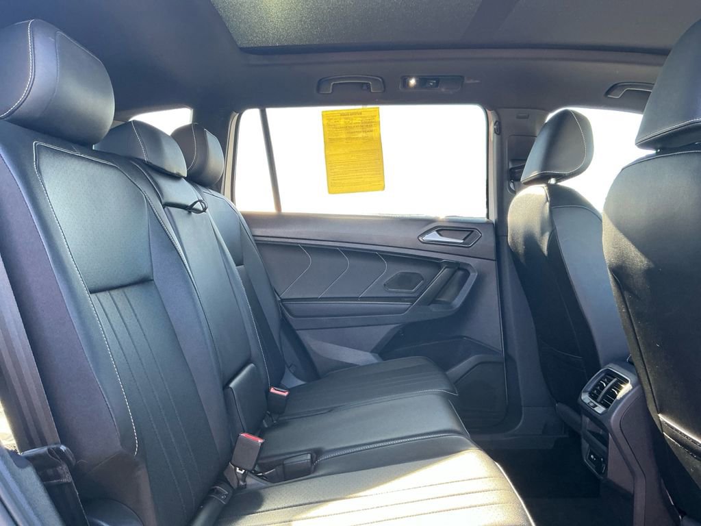 Used 2023 Volkswagen Tiguan SE R-Line image 19
