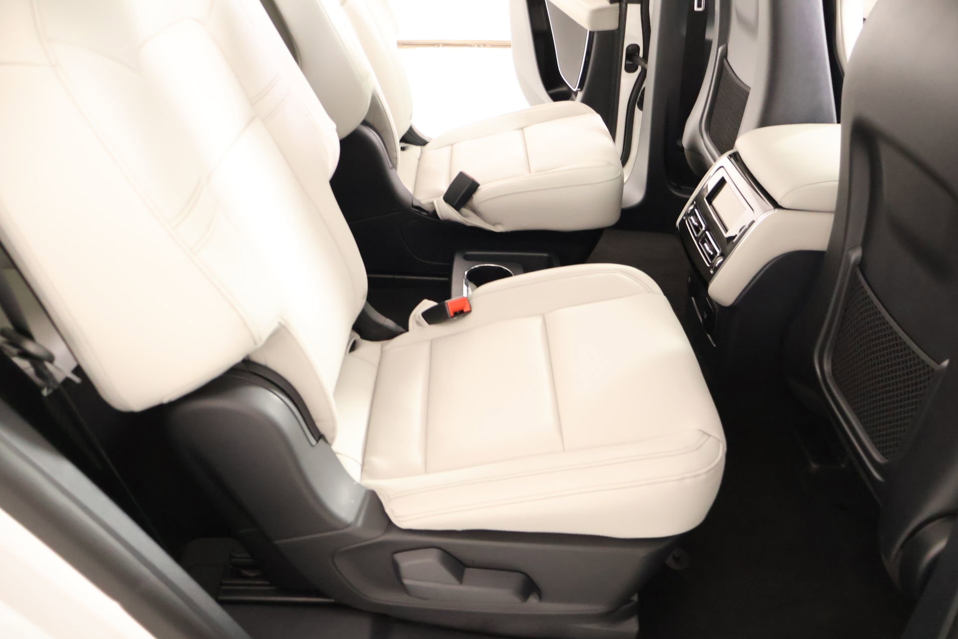New 2026 Lincoln Aviator AWD image 15