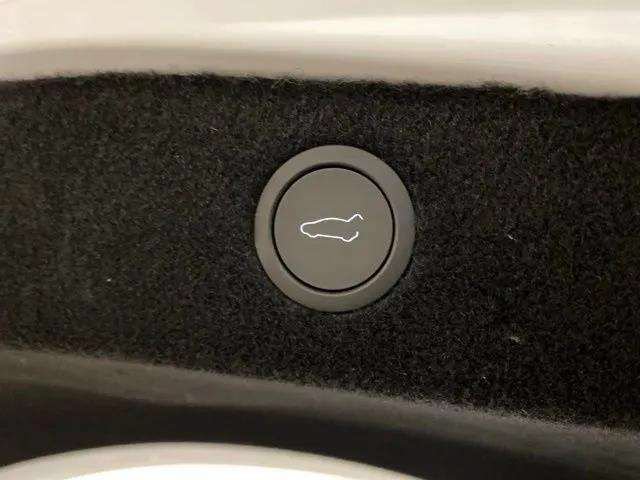 Used 2024 Tesla Model 3 Standard Range RWD image 89