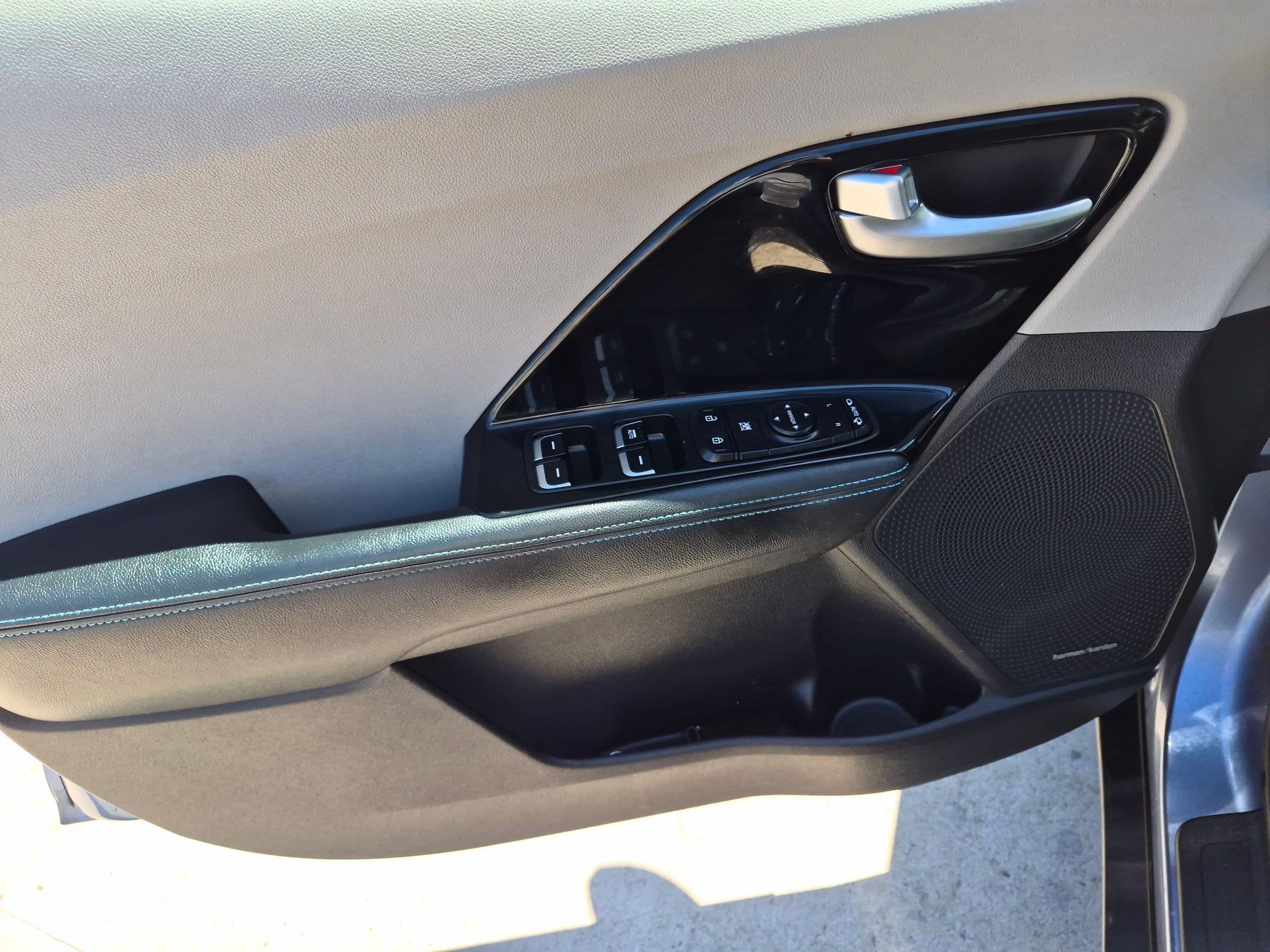 Used 2021 Kia Niro FWD image 11