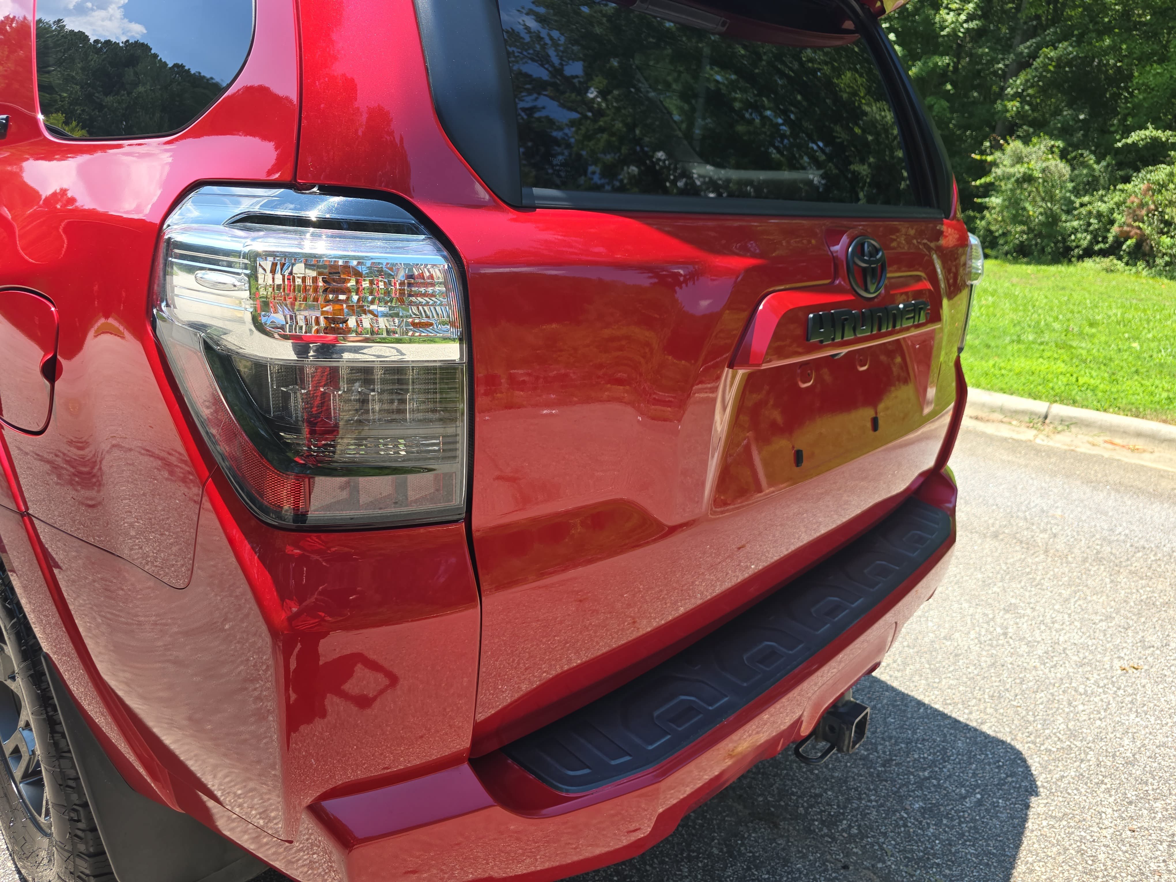 Used 2020 Toyota 4Runner SR5 Premium AWD/4WD image 33