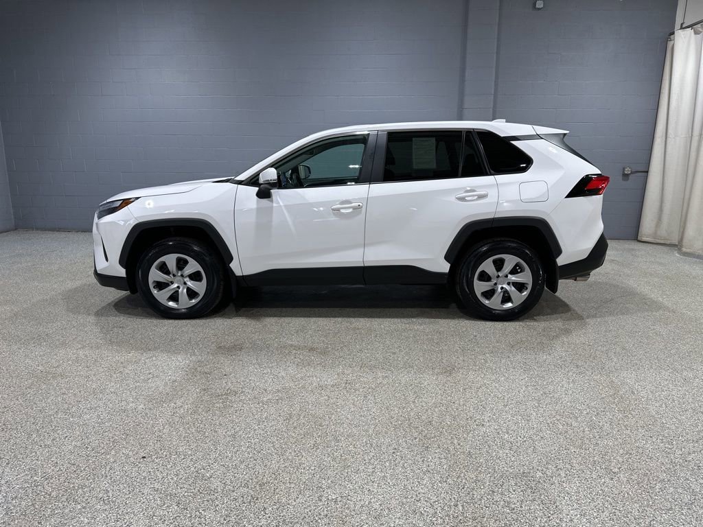 Used 2023 Toyota RAV4 LE image 5