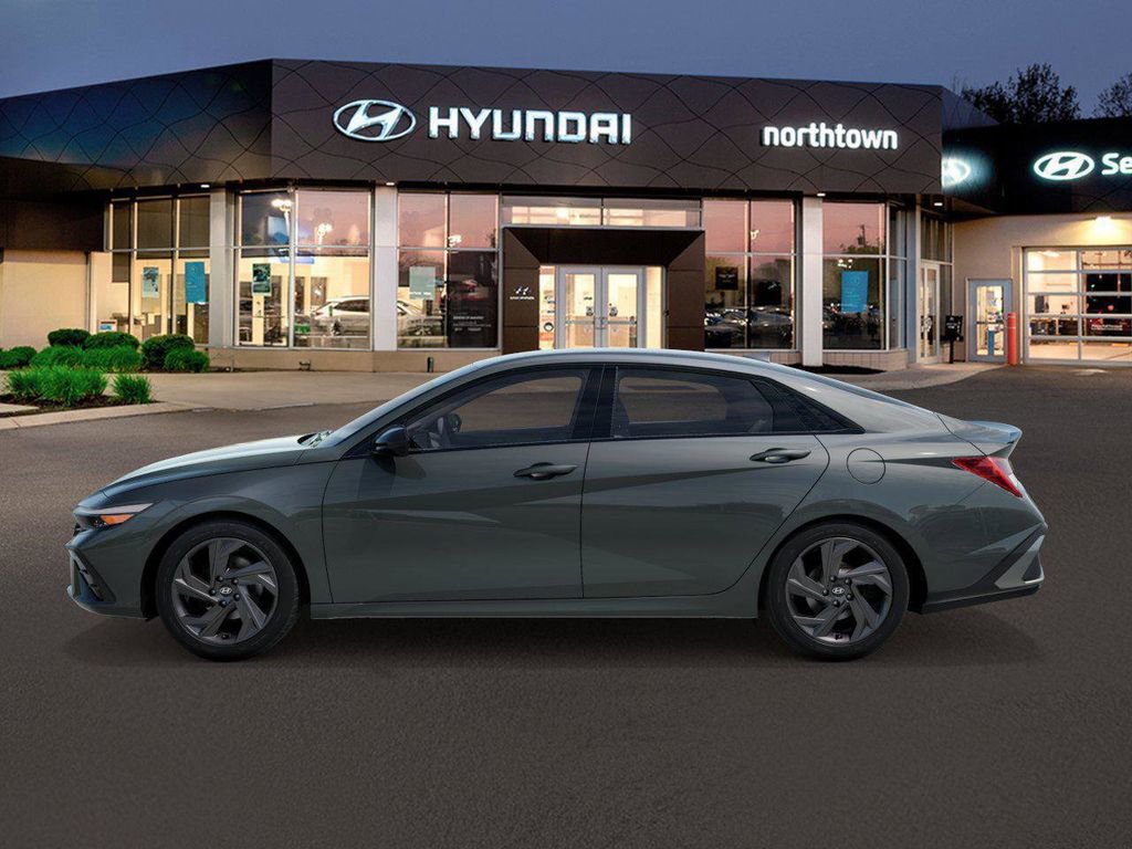 New 2026 Hyundai Elantra Sport FWD image 3