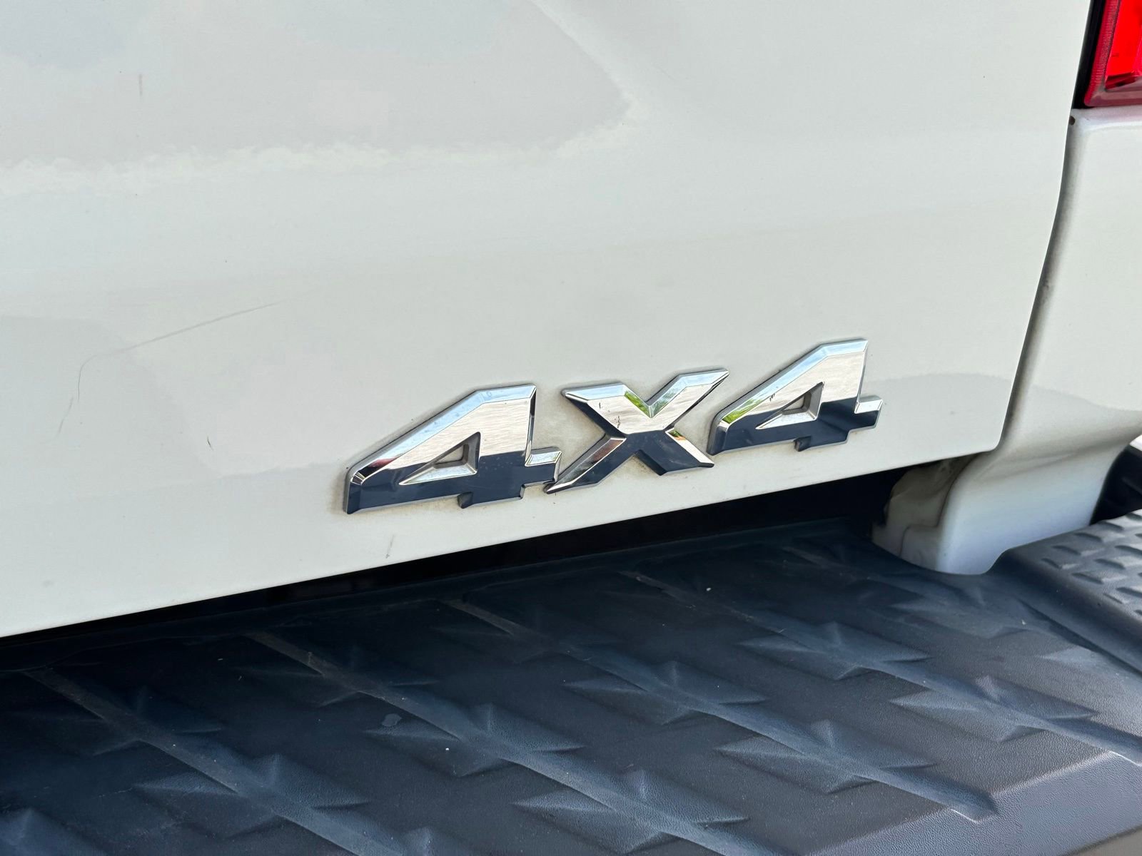 Used 2019 Nissan Titan S AWD/4WD image 11