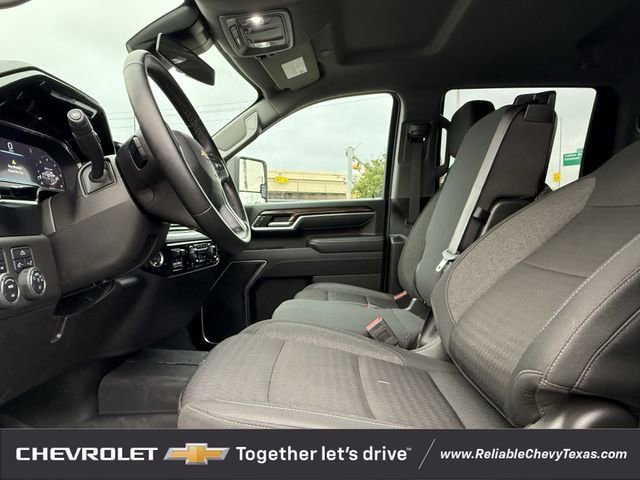 Used 2025 Chevrolet Silverado 2500 LT AWD/4WD image 32