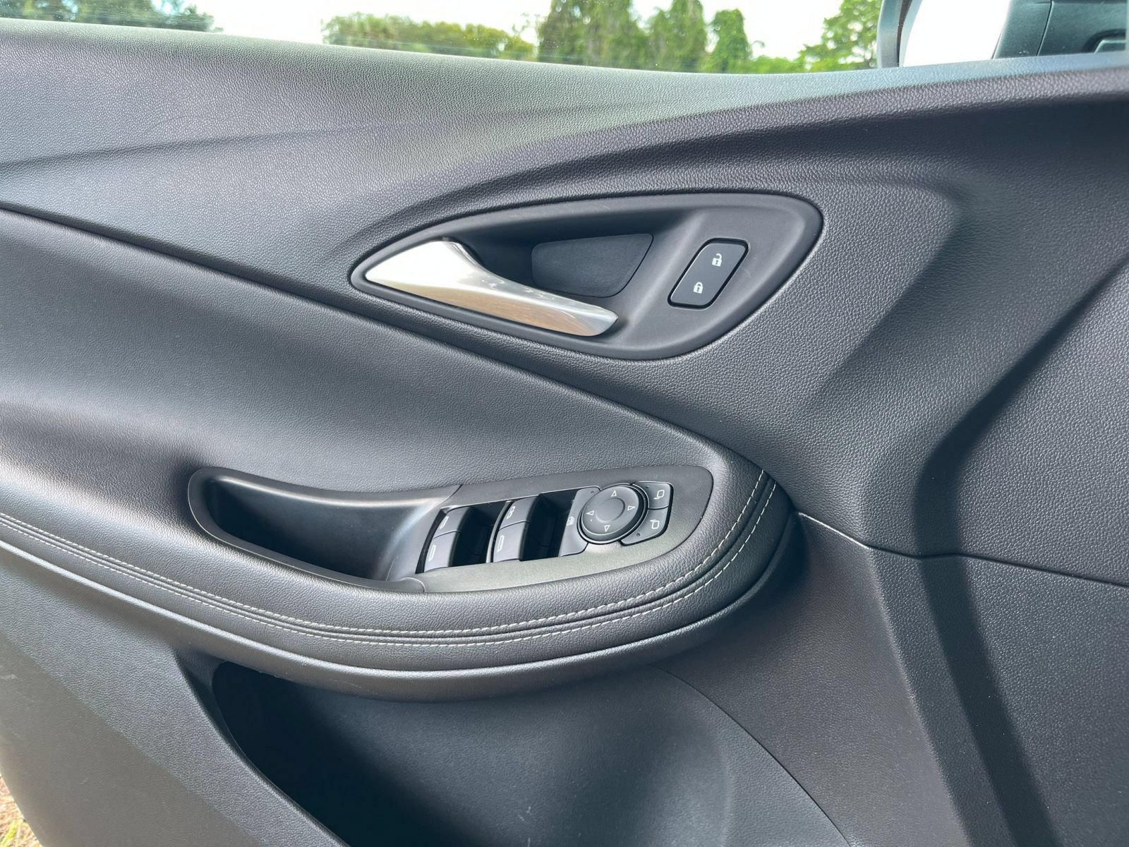 Used 2026 Buick Encore GX Preferred FWD image 18
