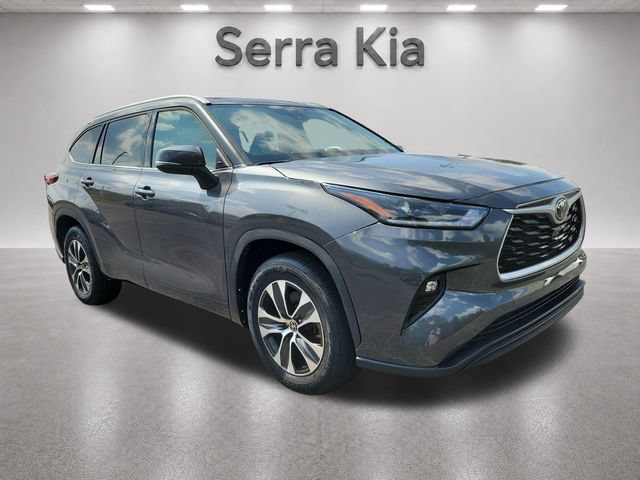 Used 2022 Toyota Highlander XLE FWD image 7