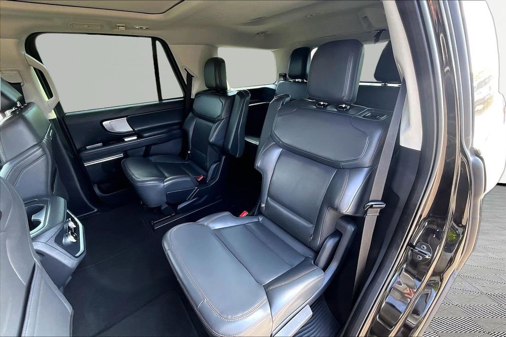 Certified 2025 Ford Expedition Active AWD/4WD image 26