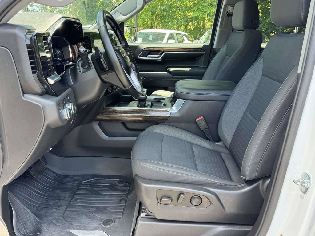 Used 2023 GMC Sierra 1500 Elevation w/ Preferred Package AWD/4WD image 21