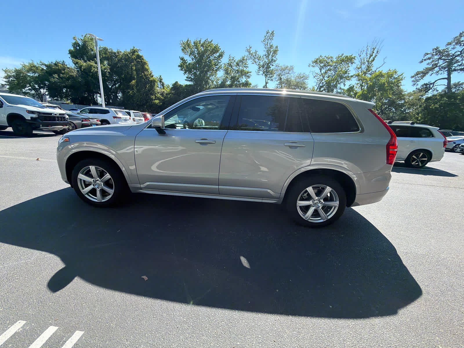 Used 2023 Volvo XC90 B5 Core w/ Protection Package Premier AWD/4WD image 12
