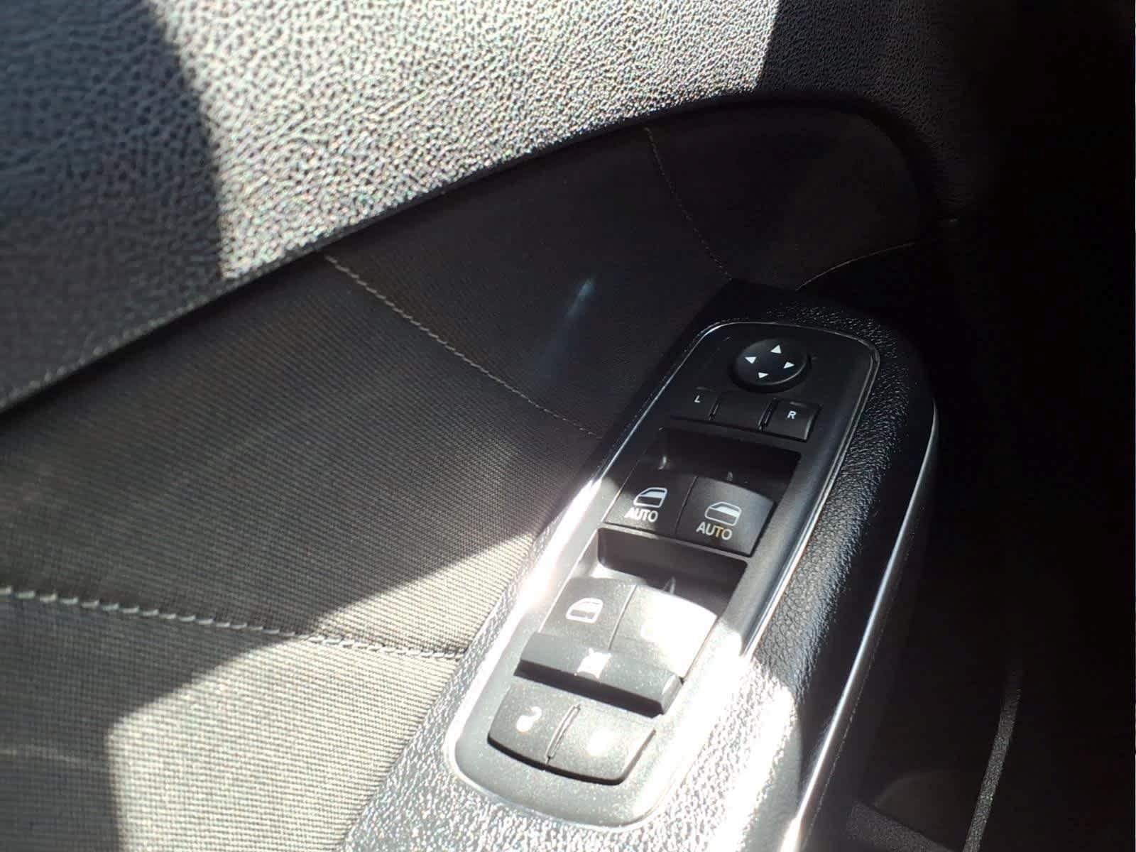 Used 2016 Dodge Charger R/T RWD image 24