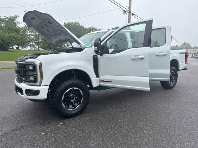 New 2025 Ford F350 Lariat w/ Lariat Ultimate Package image 32