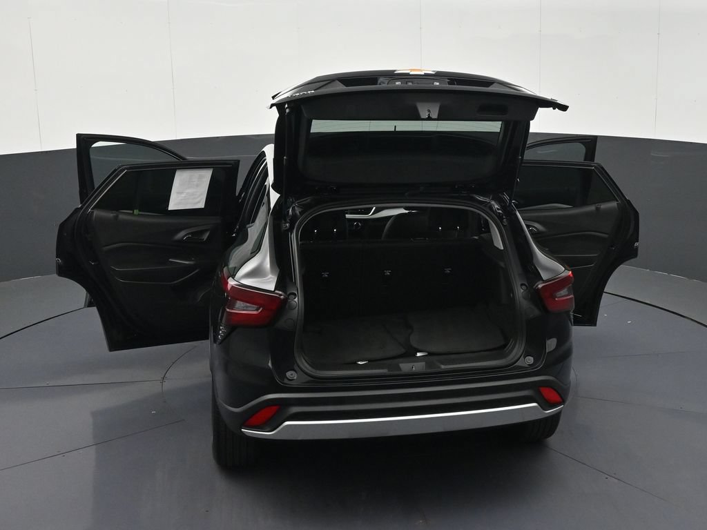 Certified 2026 Chevrolet Trax LT FWD image 42
