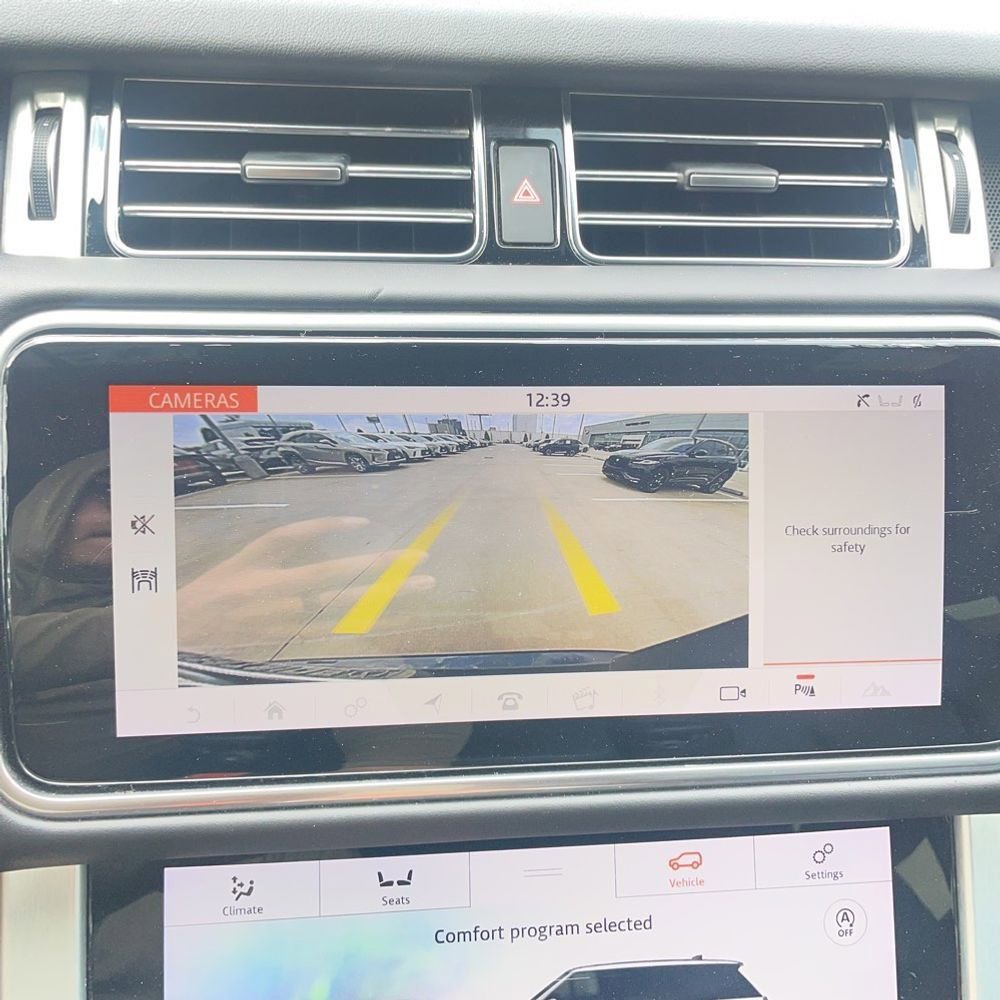 Used 2020 Land Rover Range Rover HSE image 11