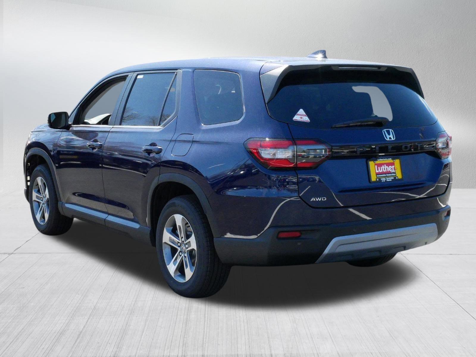 New 2025 Honda Pilot EX-L image 5