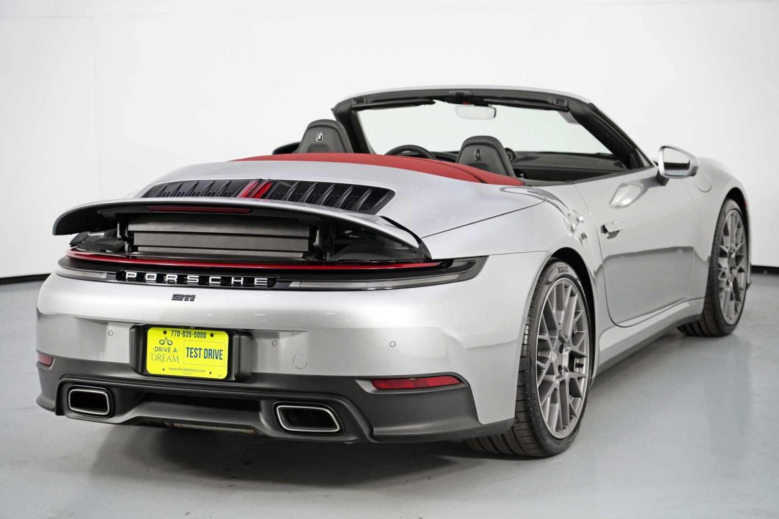 Used 2025 Porsche 911 Carrera RWD image 51