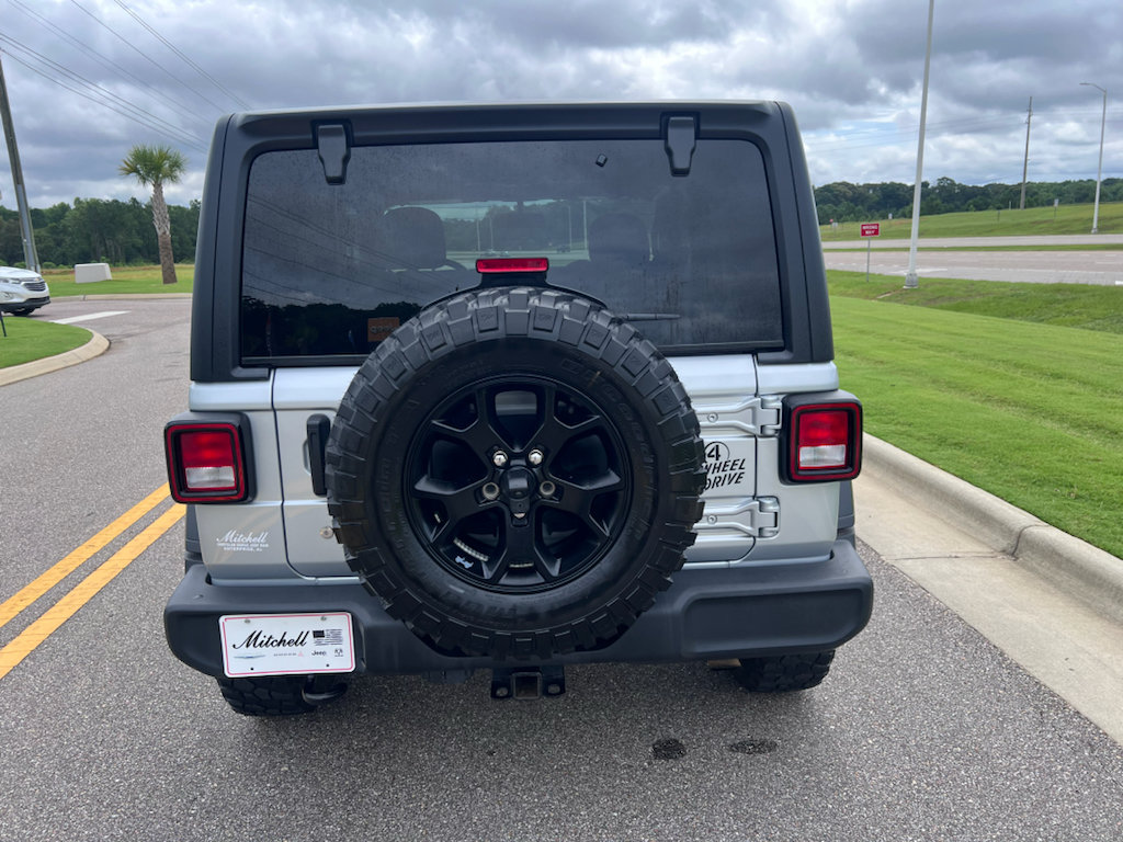 Used 2022 Jeep Wrangler Sport AWD/4WD image 9