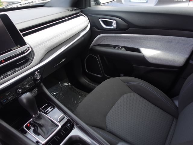 Used 2025 Jeep Compass Sport AWD/4WD image 20