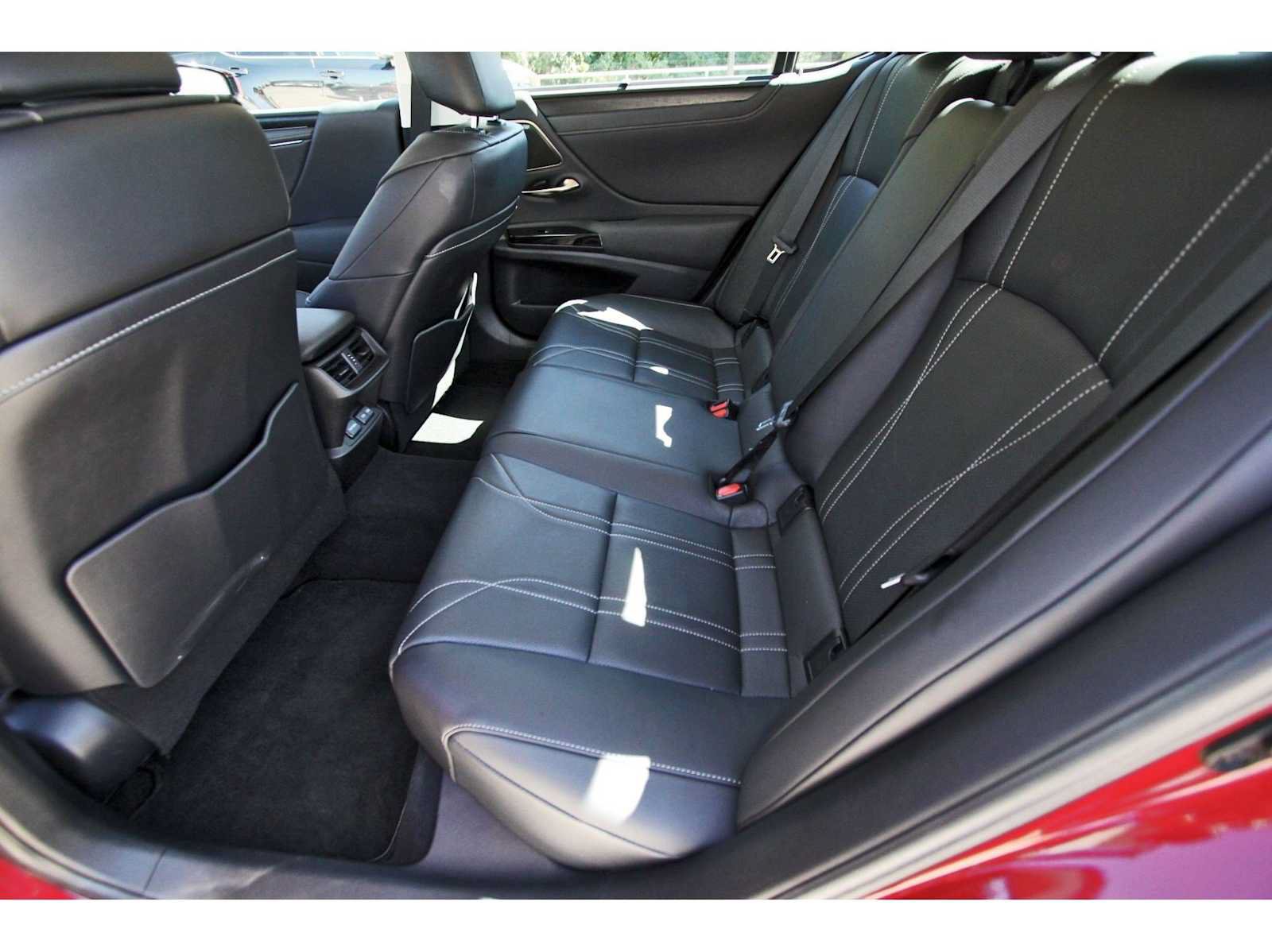 Used 2023 Lexus ES 350 Ultra Luxury FWD image 11