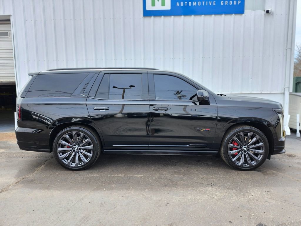 Certified 2025 Cadillac Escalade V w/ LPO, Floor Liner Package image 6