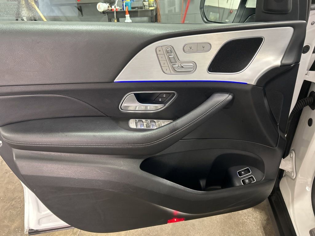 Used 2024 Mercedes-Benz GLE 450e 4MATIC image 7