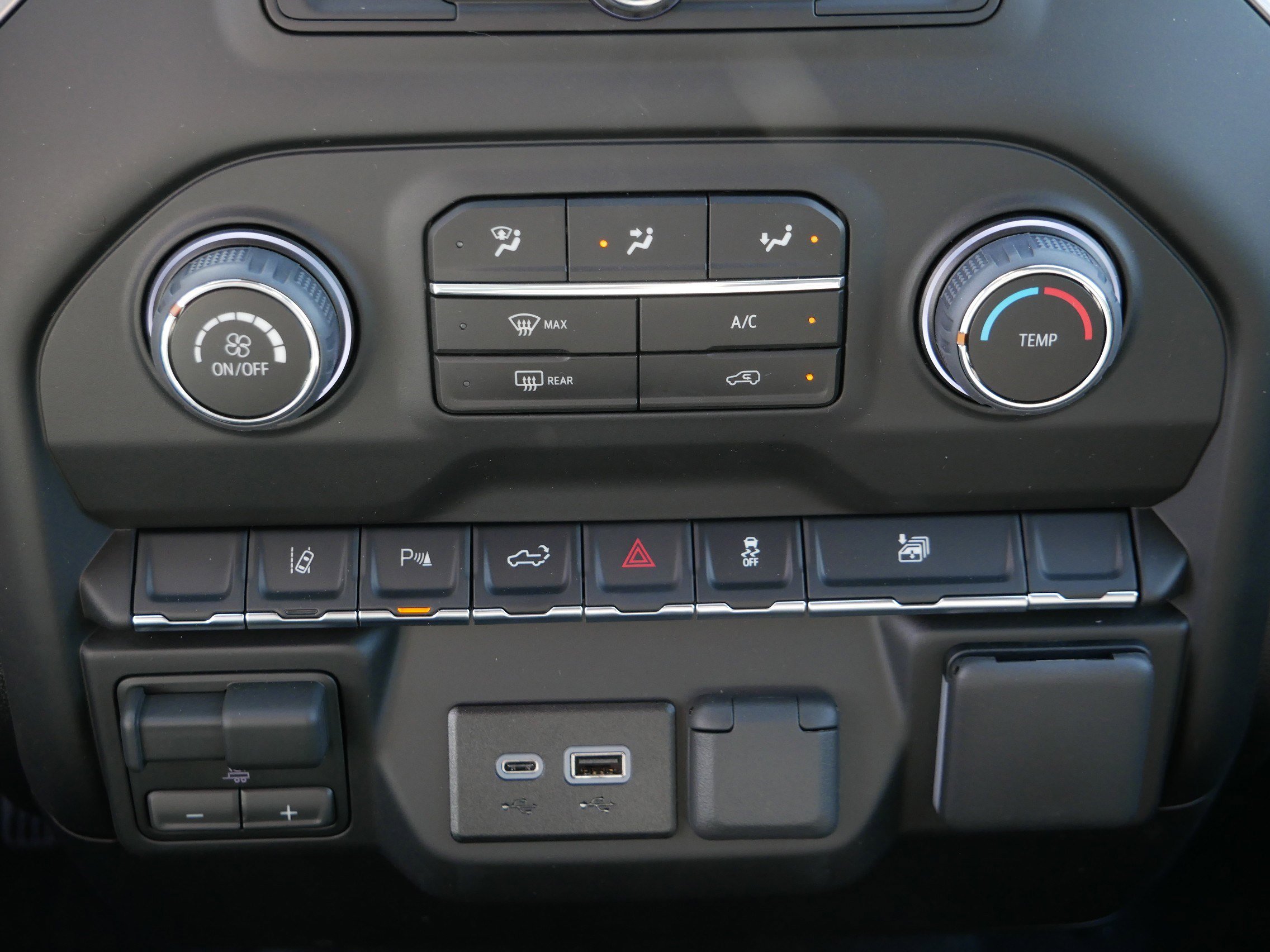 New 2026 Chevrolet Silverado 2500 Custom w/ Custom Value Package AWD/4WD image 8