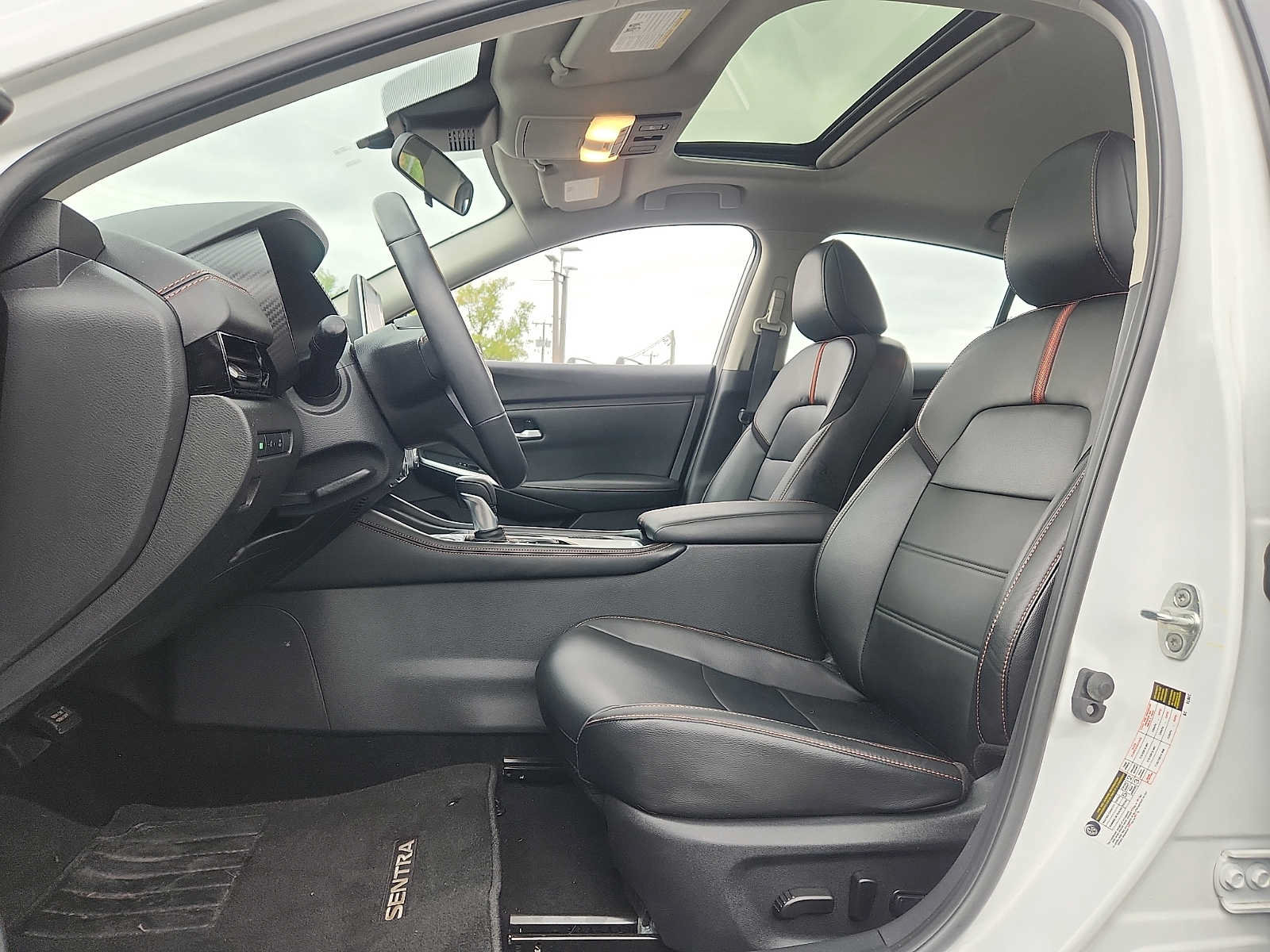 Certified 2023 Nissan Sentra SR w/ SR Premium Package FWD image 13