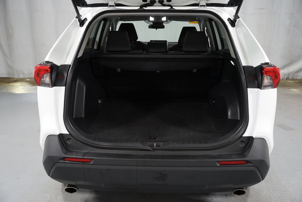 Certified 2025 Toyota RAV4 XLE FWD image 34