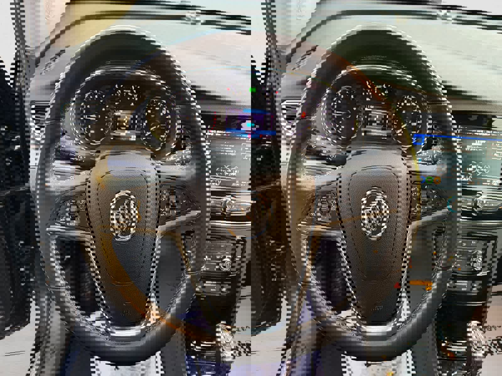 Used 2022 Buick Encore Preferred w/ Safety Package image 12