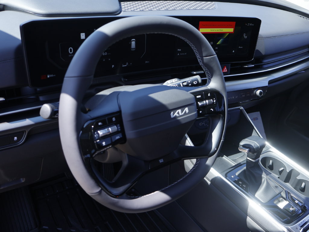 New 2027 Kia Carnival SX w/ Dark Edition Package FWD image 44