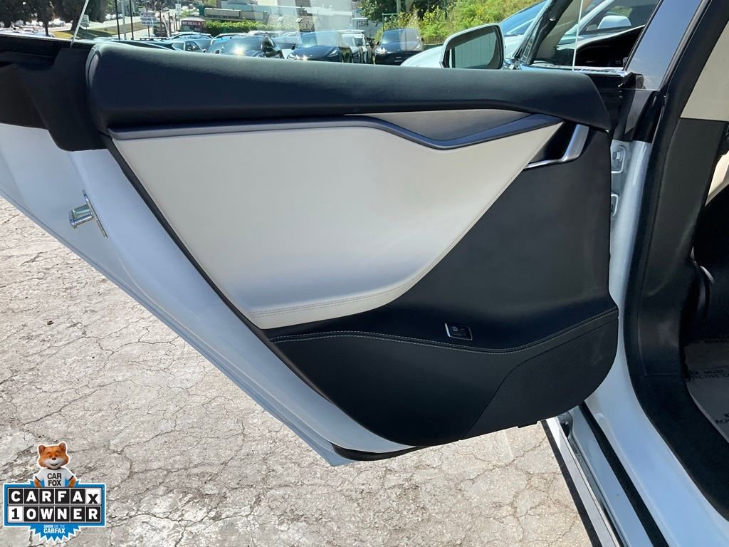Used 2018 Tesla Model S 100D image 32