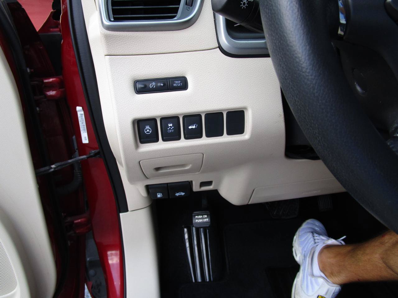 Used 2019 Nissan Murano SL FWD image 17
