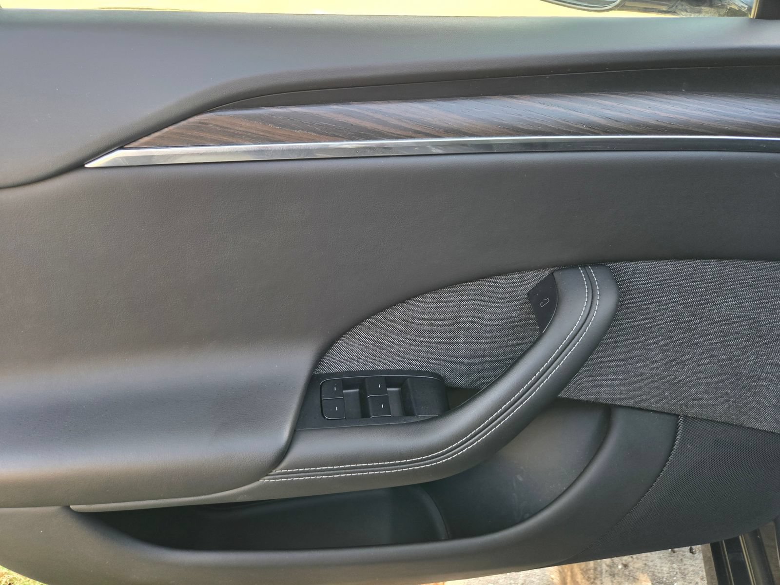 Used 2022 Tesla Model S AWD/4WD image 30