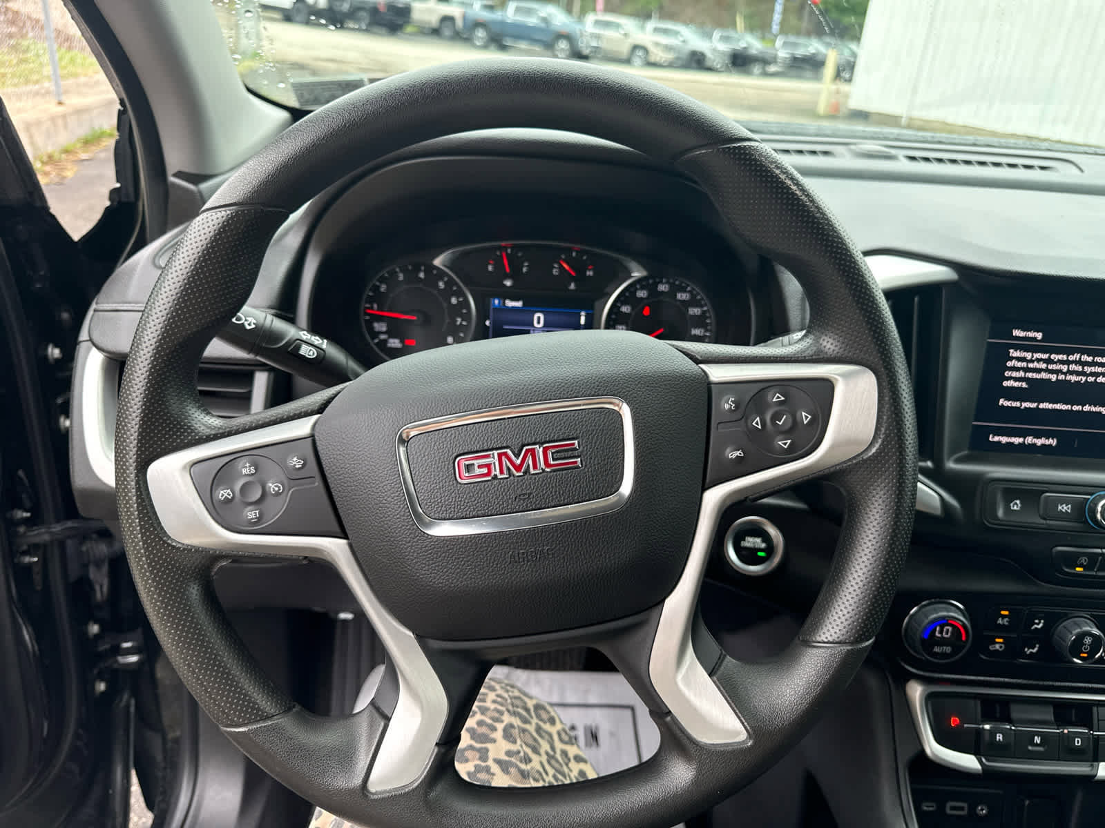 Used 2023 GMC Terrain SLE w/ Driver Convenience Package image 18