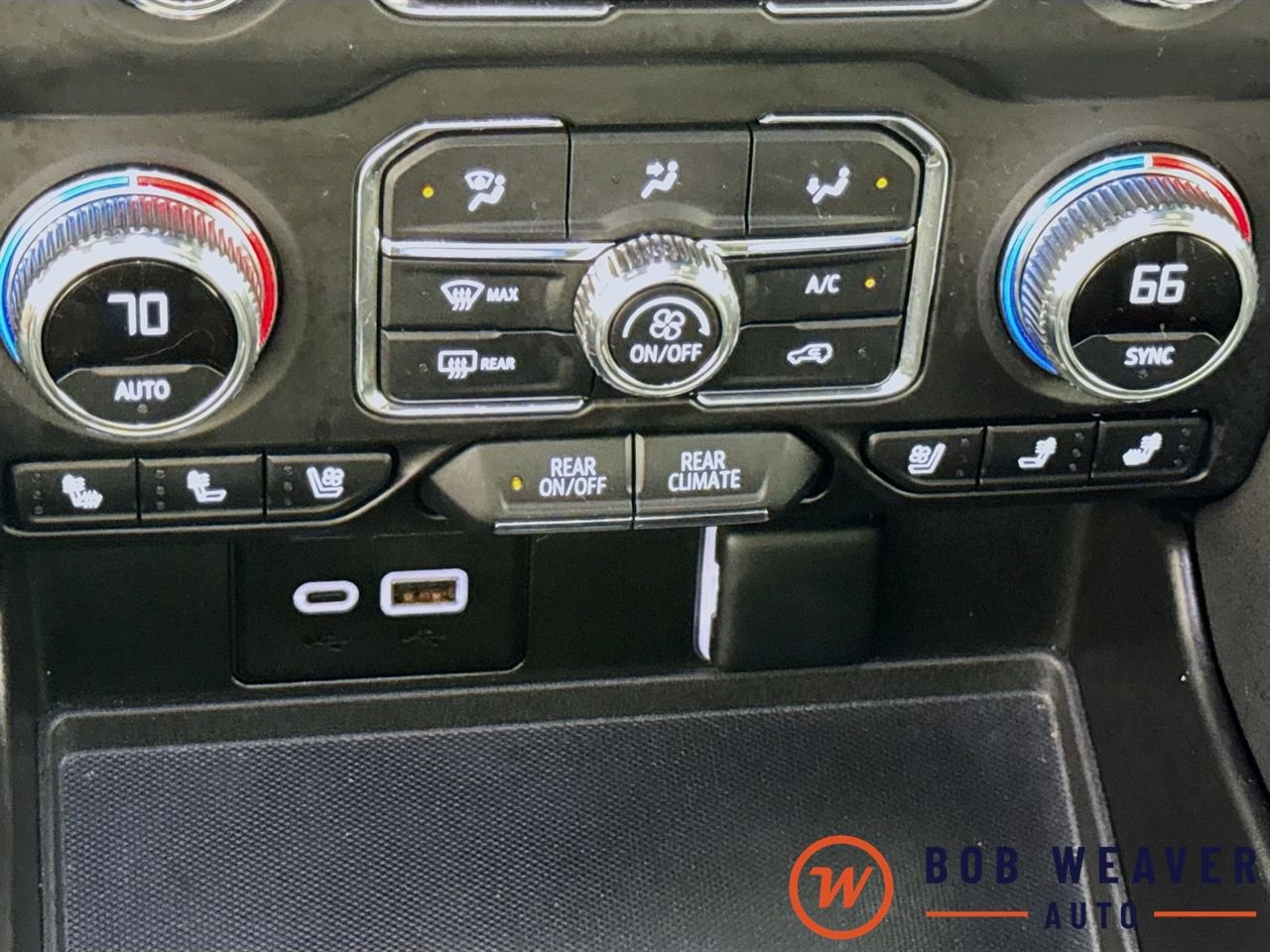 Used 2024 GMC Yukon XL AT4 image 21