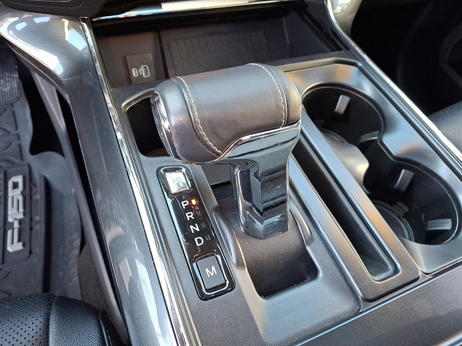 Certified 2022 Ford F150 Lariat w/ Equipment Group 502A High image 16