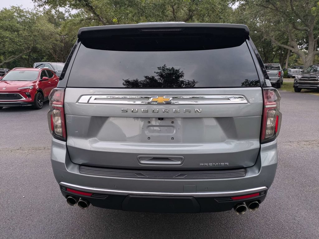 Used 2023 Chevrolet Suburban Premier AWD/4WD image 4