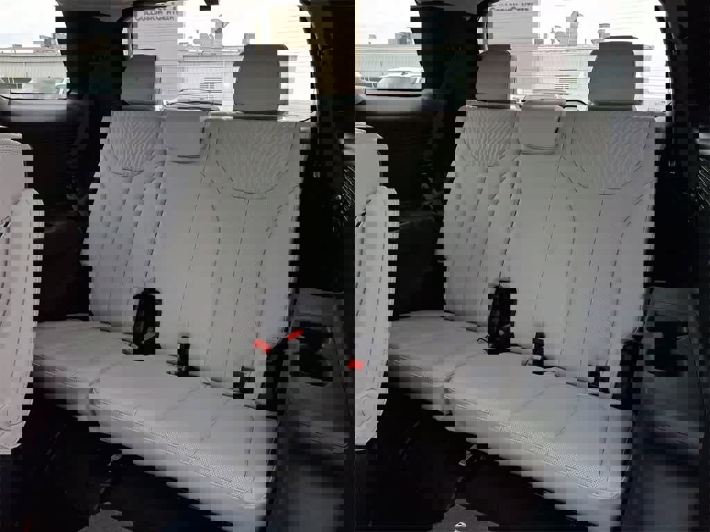 Used 2023 Hyundai Palisade Calligraphy image 10