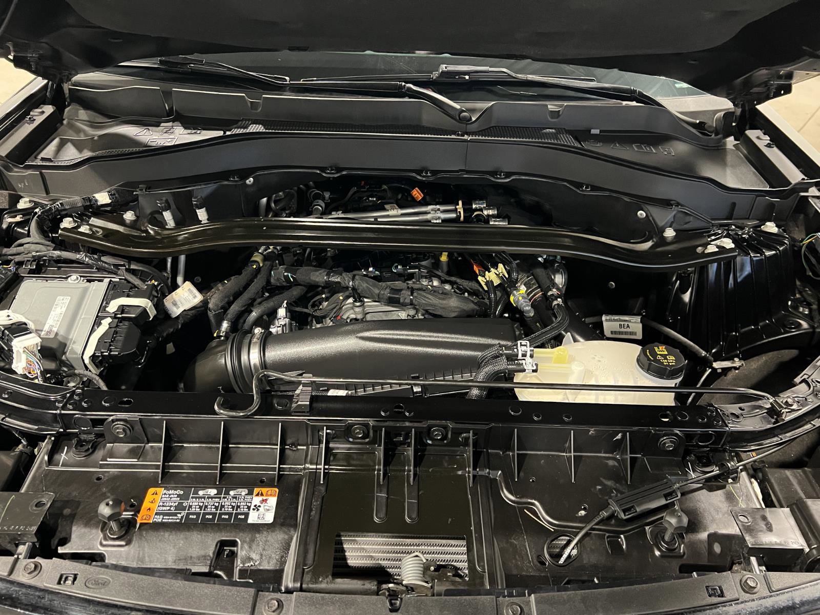 Used 2025 Ford Explorer ST-Line w/ ST-Line Street Pack AWD/4WD image 45