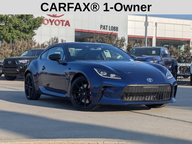 Used 2025 Toyota GR86 Premium w/ Performance Package RWD image 2