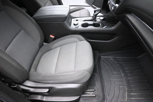 Used 2022 Chevrolet Traverse LT FWD image 30