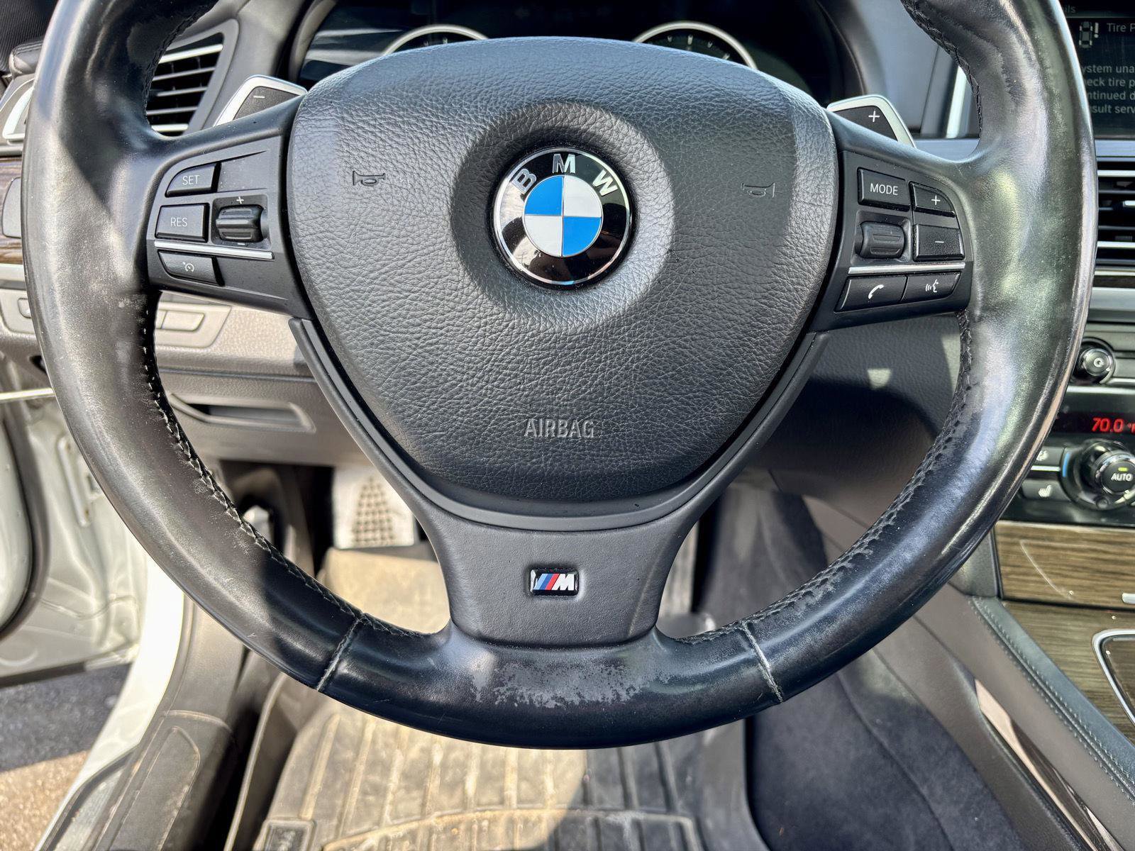 Used 2014 BMW 750i xDrive image 15